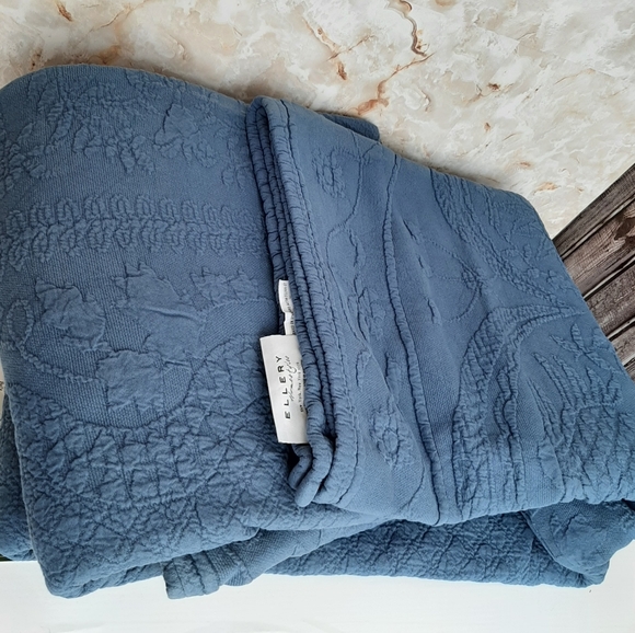 King Charles Blue Coverlet by - Picture 6 of 14